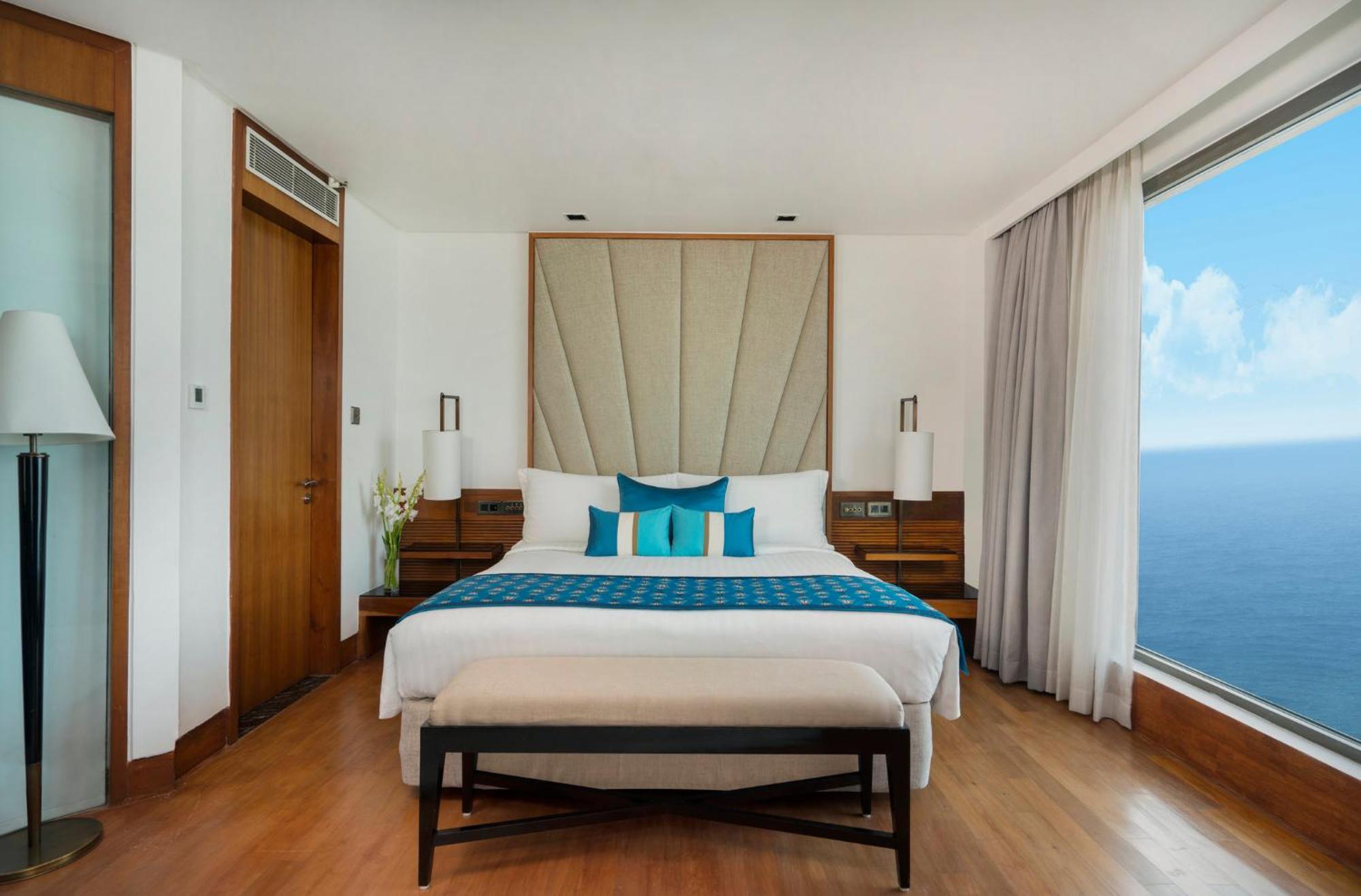 Отель Intercontinental Marine Drive Mumbai By Ihg Экстерьер фото